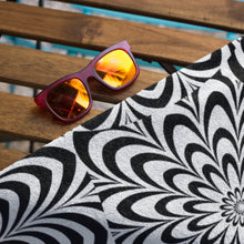 Load image into Gallery viewer, Hypnosis Flower Burst Towel